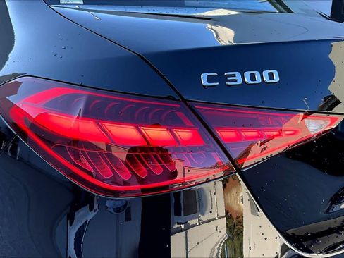 Used 2025 Mercedes-Benz C 300 4MATIC Sedan image 27
