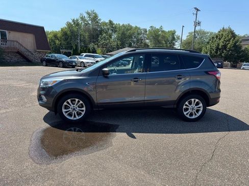 Used 2018 Ford Escape SE AWD/4WD image 9