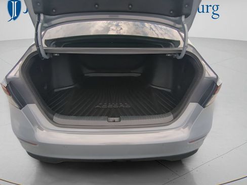 Used 2024 Honda Accord Touring image 10