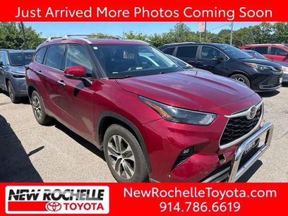 Used 2022 Toyota Highlander XLE