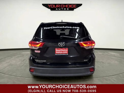 Used 2018 Toyota Highlander XLE FWD image 4