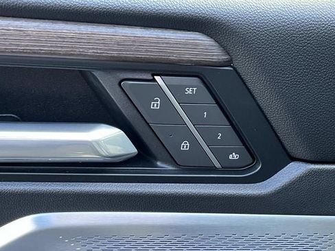 Used 2025 GMC Acadia Denali w/ Super Cruise Package image 30