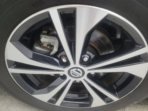 Used 2020 Nissan Sentra SV FWD image 31