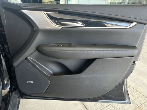Used 2025 Cadillac XT5 Premium Luxury image 39