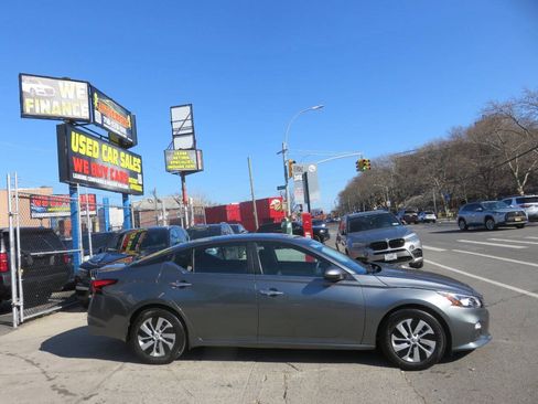 Used 2021 Nissan Altima 2.5 S FWD image 9