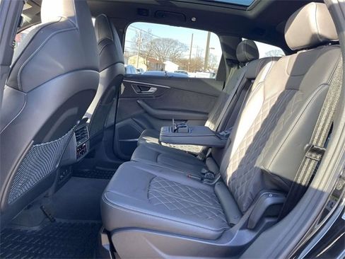 Used 2024 Audi SQ7 Premium Plus image 13