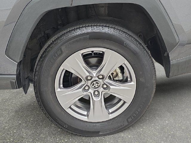 Certified 2025 Toyota RAV4 XLE AWD/4WD image 32