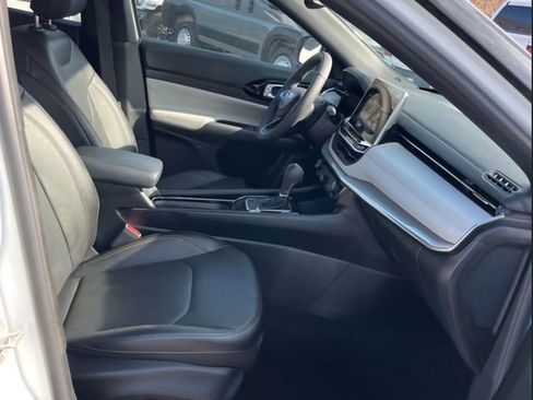 Used 2024 Jeep Compass Limited w/ Elite Group image 16