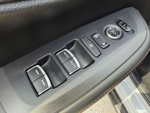 Certified 2025 Honda HR-V Sport image 14