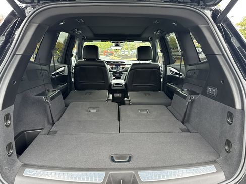 Used 2025 Cadillac XT6 Premium Luxury w/ Technology Package image 30