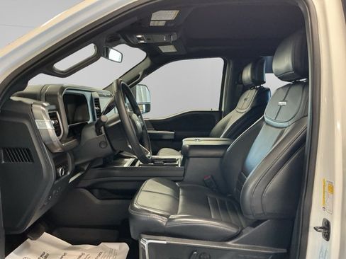Certified 2025 Ford F350 Platinum w/ Tremor Off-Road Package AWD/4WD image 9