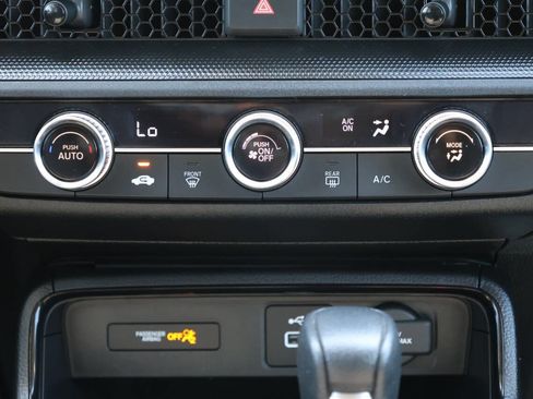 Used 2025 Honda CR-V LX image 21