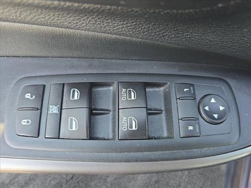 Used 2020 Jeep Cherokee Limited AWD/4WD image 28