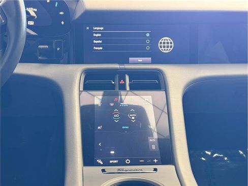 Used 2022 Porsche Taycan image 14