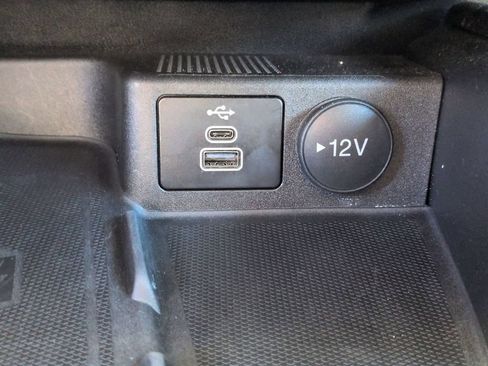 Used 2025 Ford Escape Platinum AWD/4WD image 18