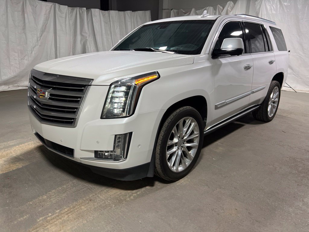 Used 2019 Cadillac Escalade Platinum AWD/4WD image 3
