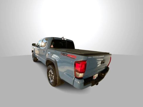 Used 2019 Toyota Tacoma TRD Off-Road AWD/4WD image 6