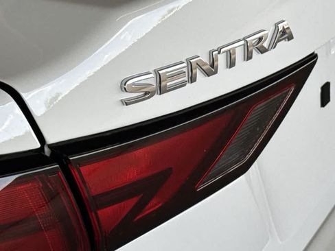 Used 2025 Nissan Sentra S FWD image 10