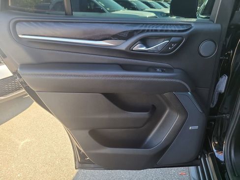 Used 2021 GMC Yukon Denali AWD/4WD image 11