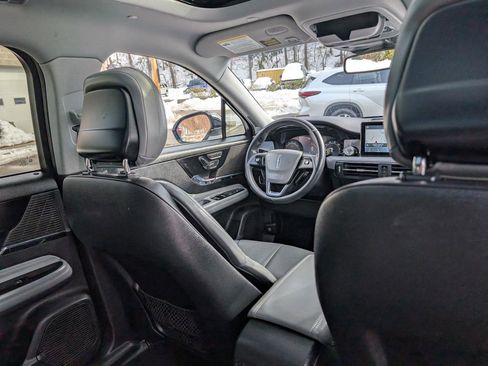 Used 2020 Lincoln Corsair Standard AWD w/ Premium Package image 25