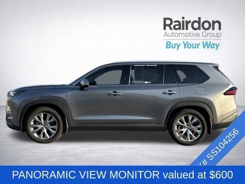 Used 2025 Toyota Grand Highlander AWD image 4