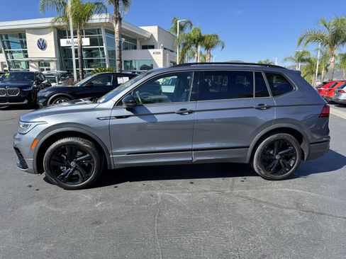 Certified 2024 Volkswagen Tiguan SE R-Line FWD image 6
