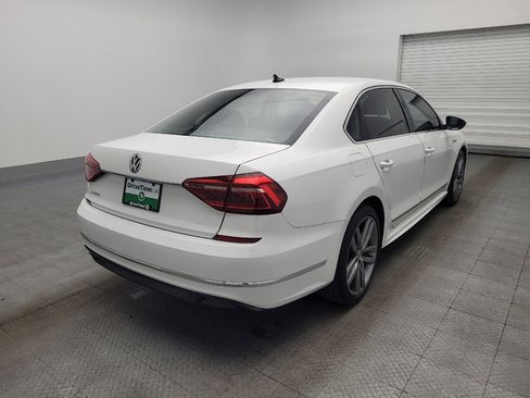 Used 2017 Volkswagen Passat 1.8T R-Line image 9