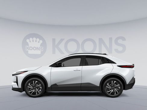 New 2026 Toyota C-HR AWD/4WD image 4