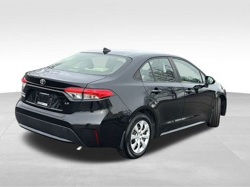Used 2021 Toyota Corolla LE image 7
