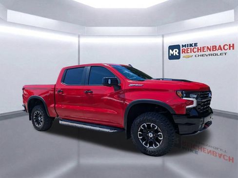 Used 2025 Chevrolet Silverado 1500 ZR2 w/ Technology Package AWD/4WD image 2