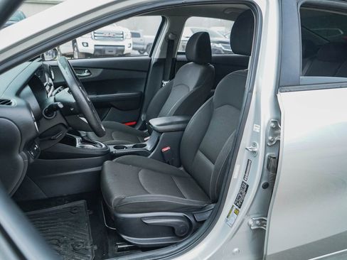 Used 2019 Kia Forte LXS image 7