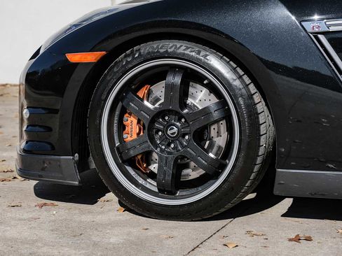 Used 2014 Nissan GT-R Black Edition image 69