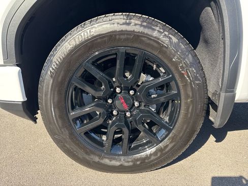 New 2026 GMC Sierra 1500 Elevation image 32