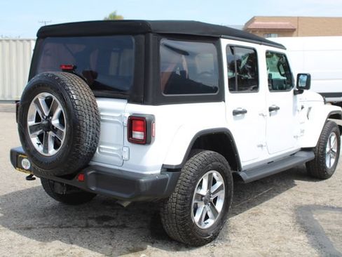 Used 2022 Jeep Wrangler Unlimited Sahara w/ Cold Weather Group AWD/4WD image 4