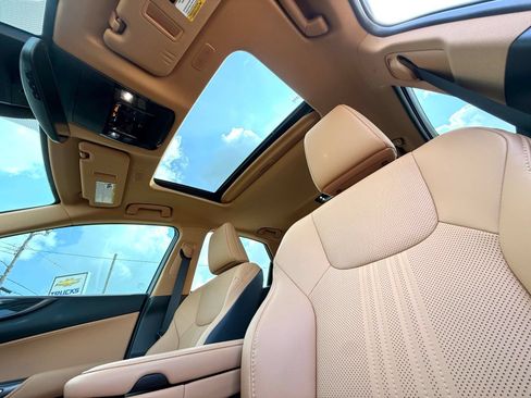Used 2025 Lexus NX 350 AWD w/ Accessory Package (2T) image 4