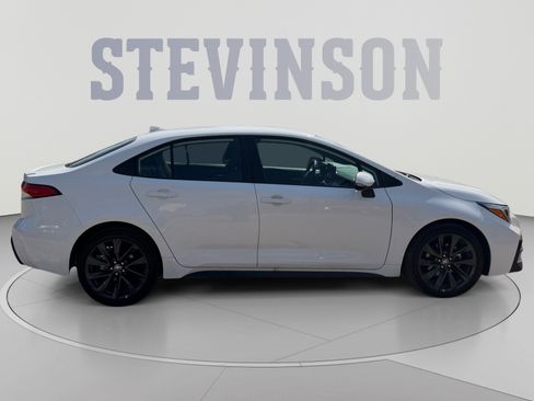 Used 2026 Toyota Corolla SE FWD image 6