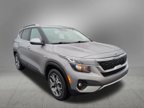 Used 2021 Kia Seltos EX image 8