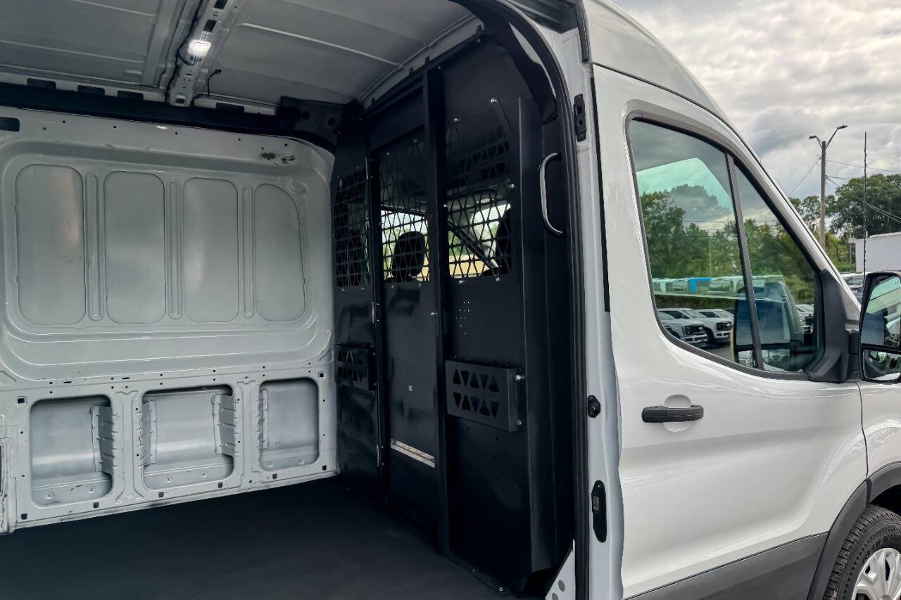 Used 2022 Ford E-Transit Medium Roof w/ Parcel Delivery Package RWD image 12