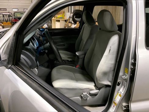 Used 2011 Toyota Tacoma 4x4 Double Cab image 7