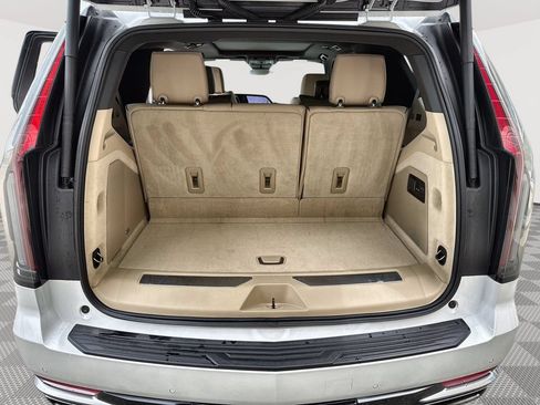 Certified 2024 Cadillac Escalade Premium Luxury AWD/4WD image 21
