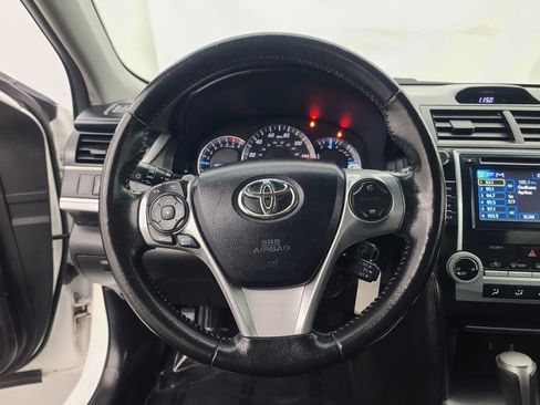 Used 2013 Toyota Camry SE image 28