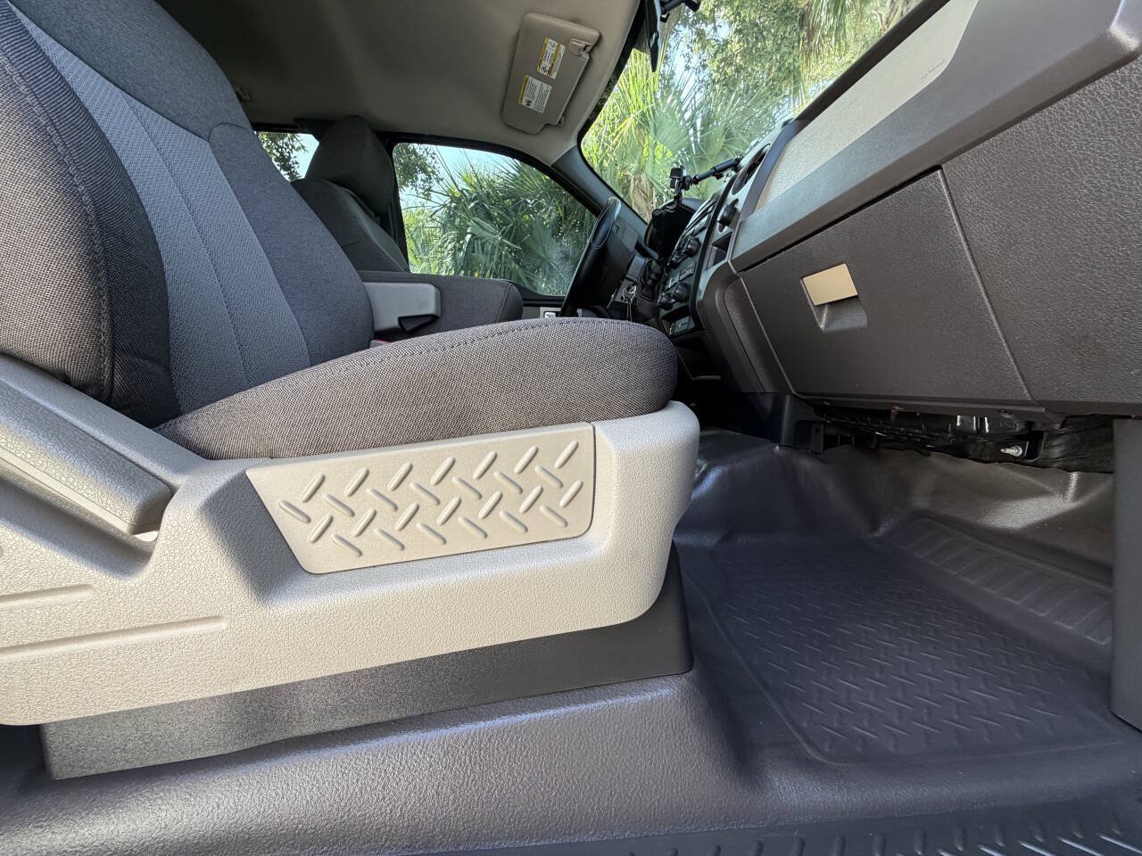 Used 2010 Ford F150 STX RWD image 14
