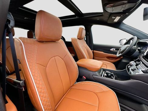 New 2026 Chrysler Pacifica Pinnacle w/ Trailer Tow Group image 40