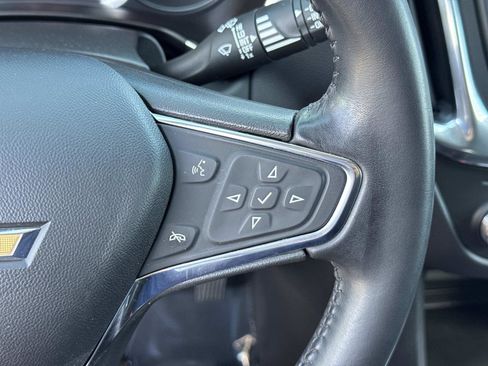 Used 2020 Chevrolet Equinox LT image 12