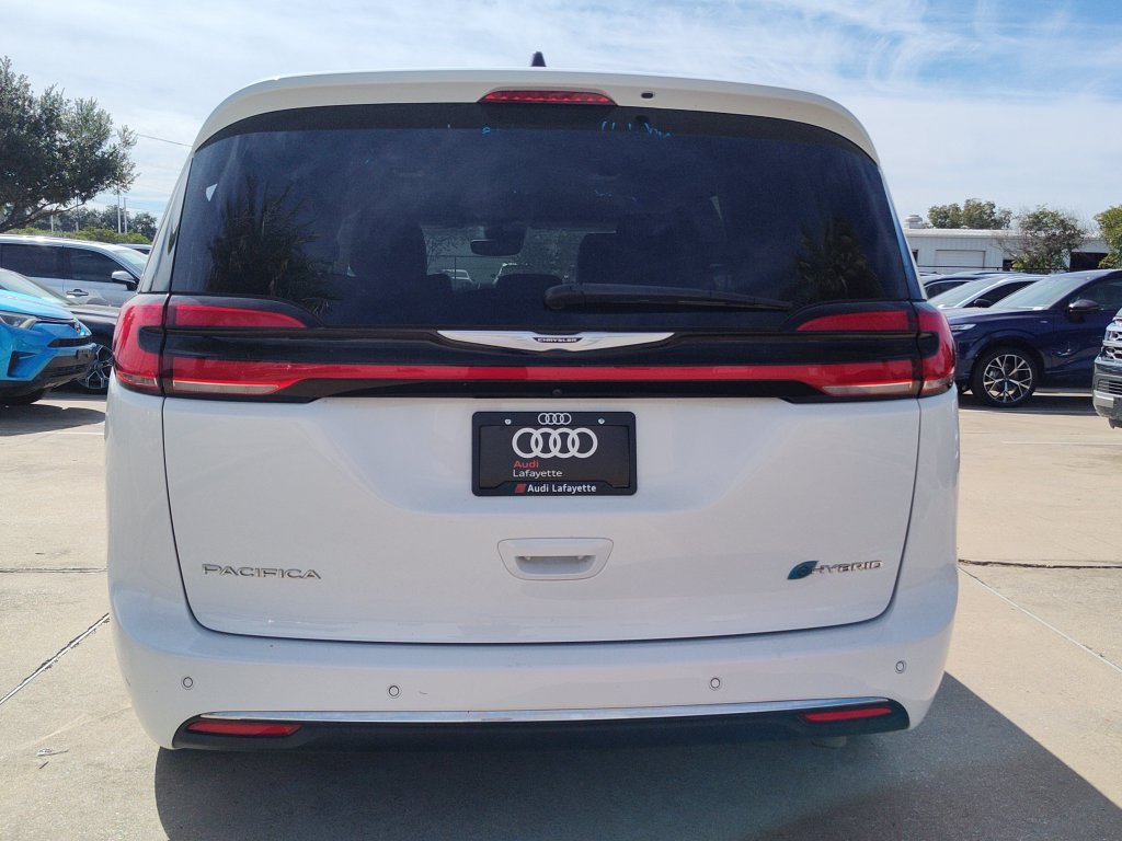 Used 2024 Chrysler Pacifica Limited FWD image 7