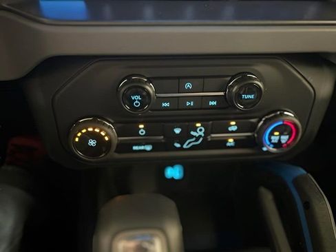 Used 2024 Ford Bronco Black Diamond image 14