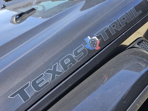 New 2026 Jeep Gladiator Sport AWD/4WD image 13