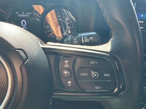 Used 2024 Jeep Wrangler Unlimited Sport AWD/4WD image 16