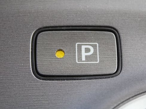 Used 2015 Toyota Prius Four FWD image 36
