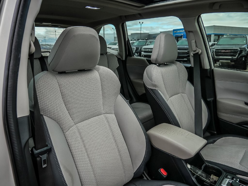 Used 2022 Subaru Forester Premium AWD/4WD image 16